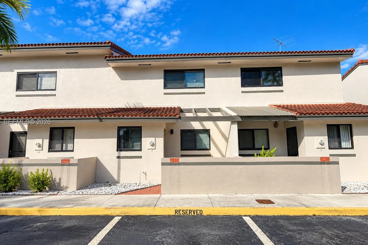 13448 SW 62nd St #102D, Miami: photo 1 of 14