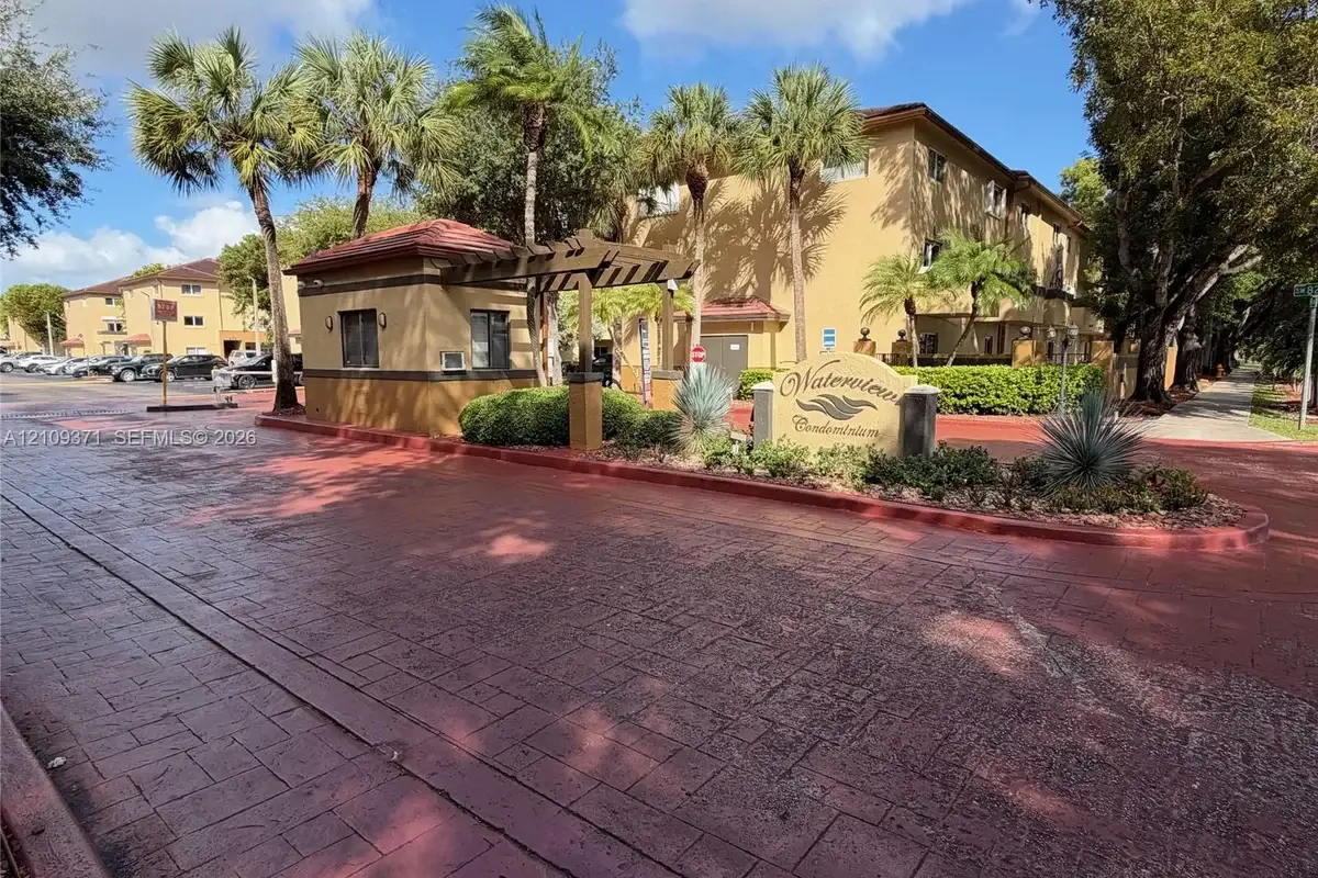 14911 SW 82 Te #2-204, Miami: photo 1 of 13