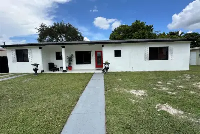 3041 NW 185th Ter, Miami Gardens: photo 1 of 20