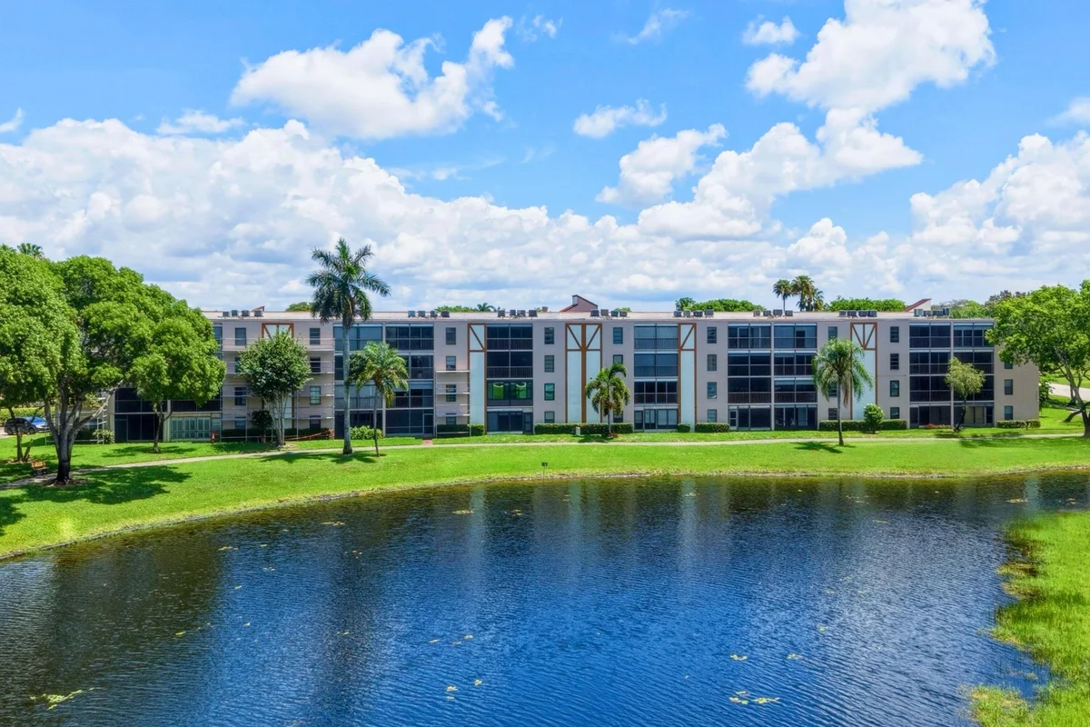 7280 Amberly Ln #201, Delray Beach: photo 1 of 58