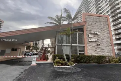 2001 S Ocean Dr #5, Hallandale Beach: photo 1 of 6