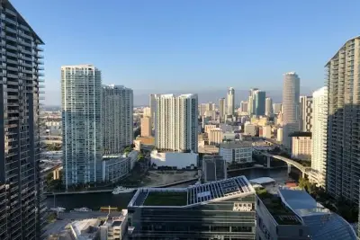 45 SW 9th St #3509, Miami: photo 1 of 16