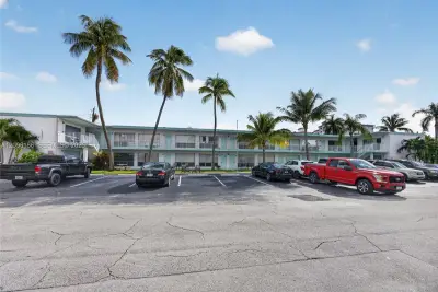 3212 NE 7th Pl #12, Pompano Beach: photo 1 of 26
