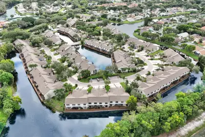 1703 Landings Blvd, West Palm Beach: photo 1 of 62