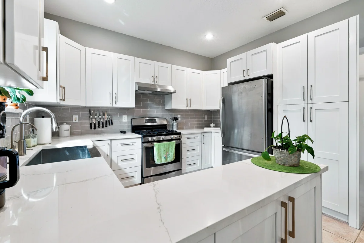 1034 Cape Cod Ter, West Palm Beach: photo 1 of 26