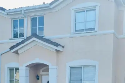 7373 NW 174th Ter #103, Hialeah: photo 1 of 10