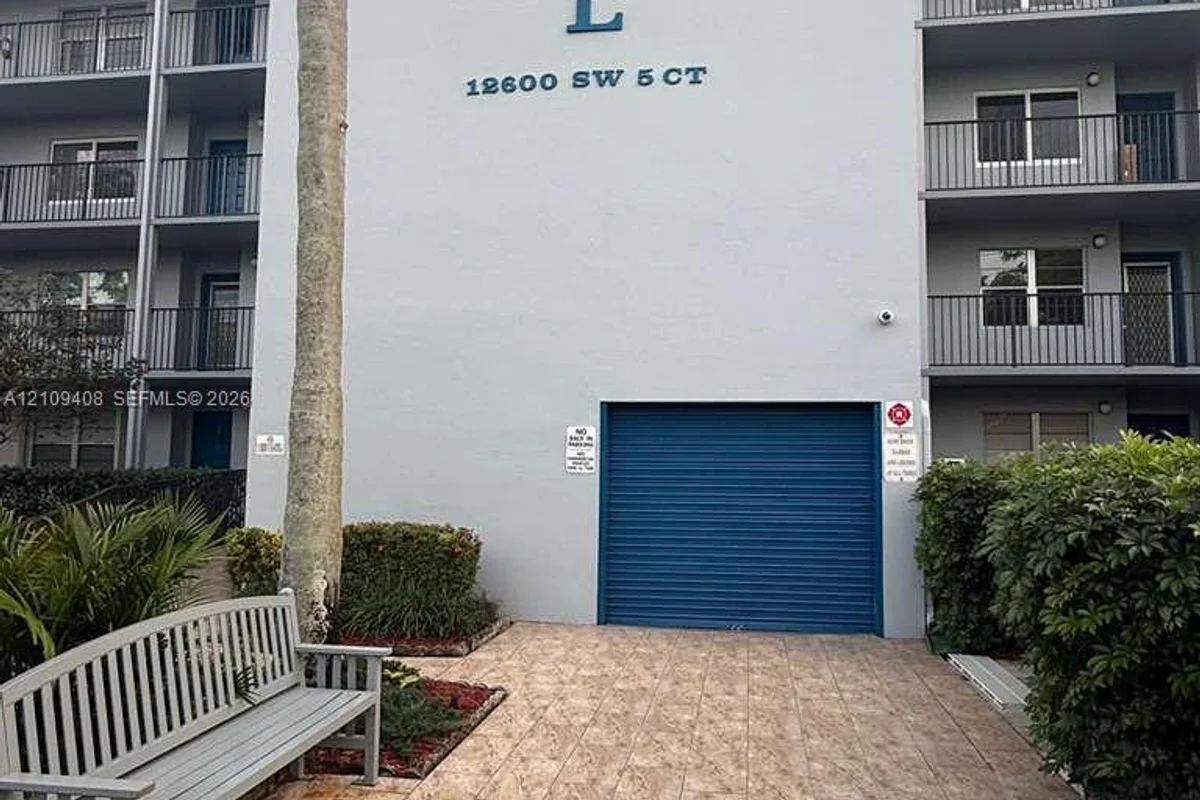 12600 SW 5th Ct #208L, Pembroke Pines: photo 1 of 8