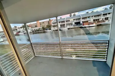 3750 NE 169th St #103, North Miami Beach: photo 1 of 9