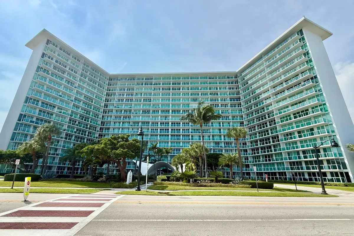 333 NE 21st Ave #418, Deerfield Beach: photo 1 of 42