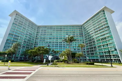 333 NE 21st Ave #418, Deerfield Beach: photo 1 of 42