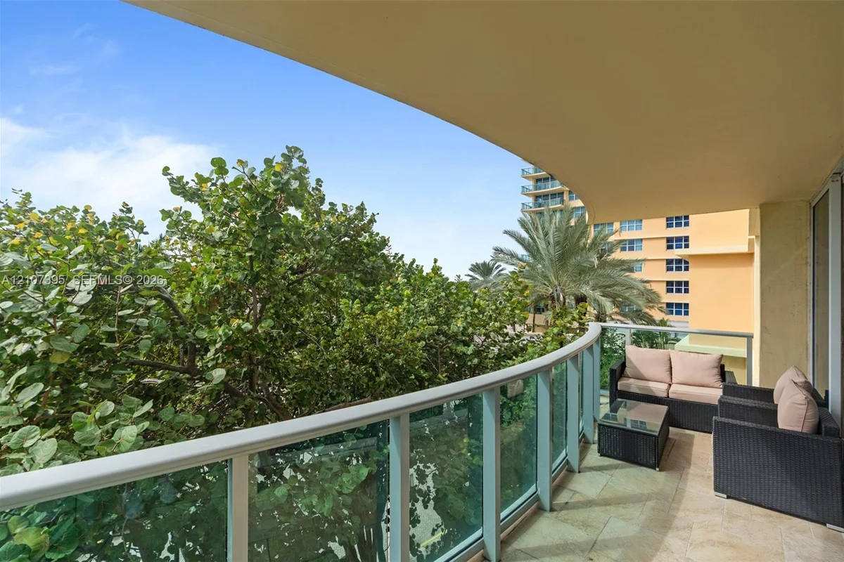 2501 S Ocean Dr #426, Hollywood: photo 1 of 24