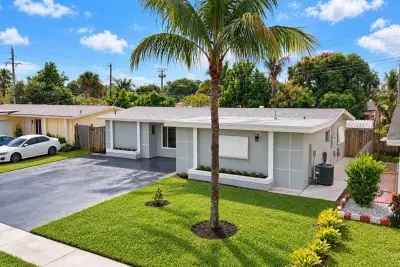 6420 NW 29th St, Sunrise: photo 1 of 36