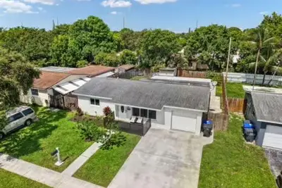 6311 Liberty St, Hollywood: photo 1 of 9