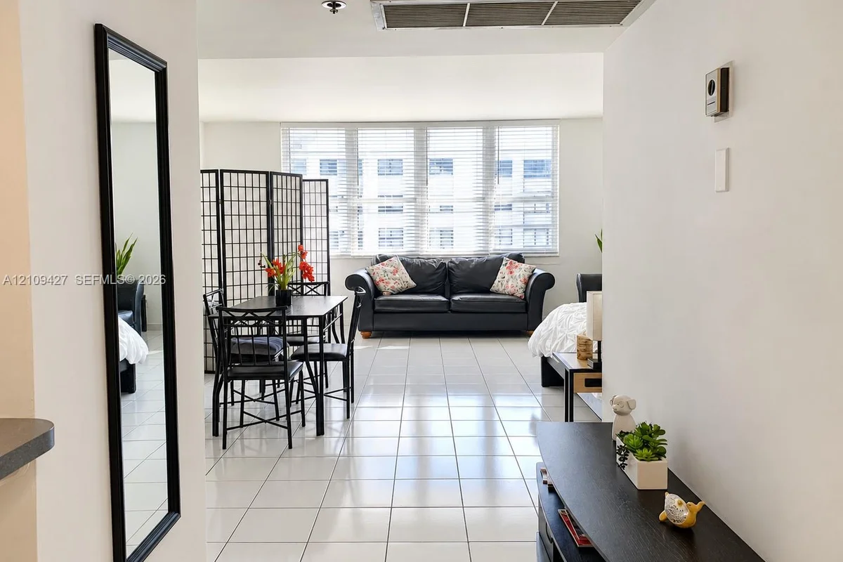 100 Lincoln Rd #805, Miami Beach: photo 1 of 18