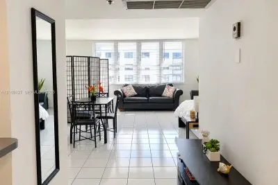 100 Lincoln Rd #805, Miami Beach: photo 1 of 18