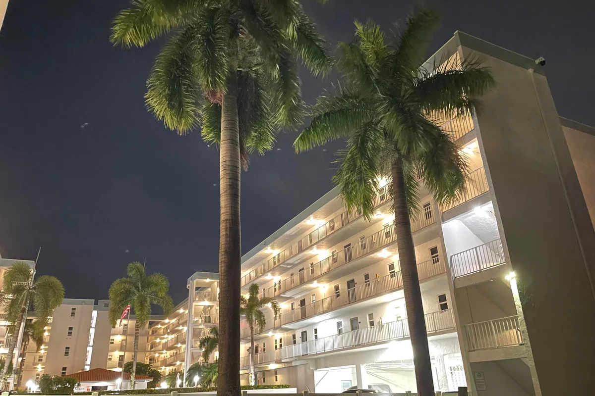 4629 Poinciana St #522, Lauderdale-by-the-Sea: photo 1 of 31