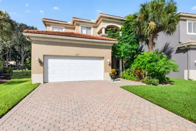 1017 Grove Park Cir, Boynton Beach: photo 1 of 46