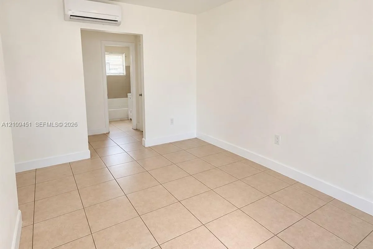 1111 Sharazad Blvd #1, Opa-locka: photo 1 of 6