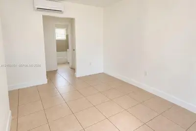 1111 Sharazad Blvd #1, Opa-locka: photo 1 of 6