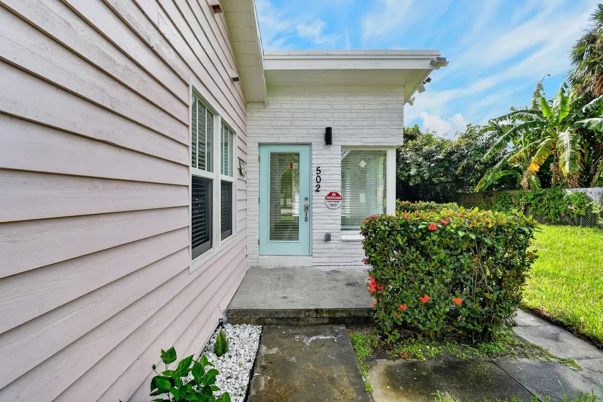 502 54th St, West Palm Beach: photo 1 of 27