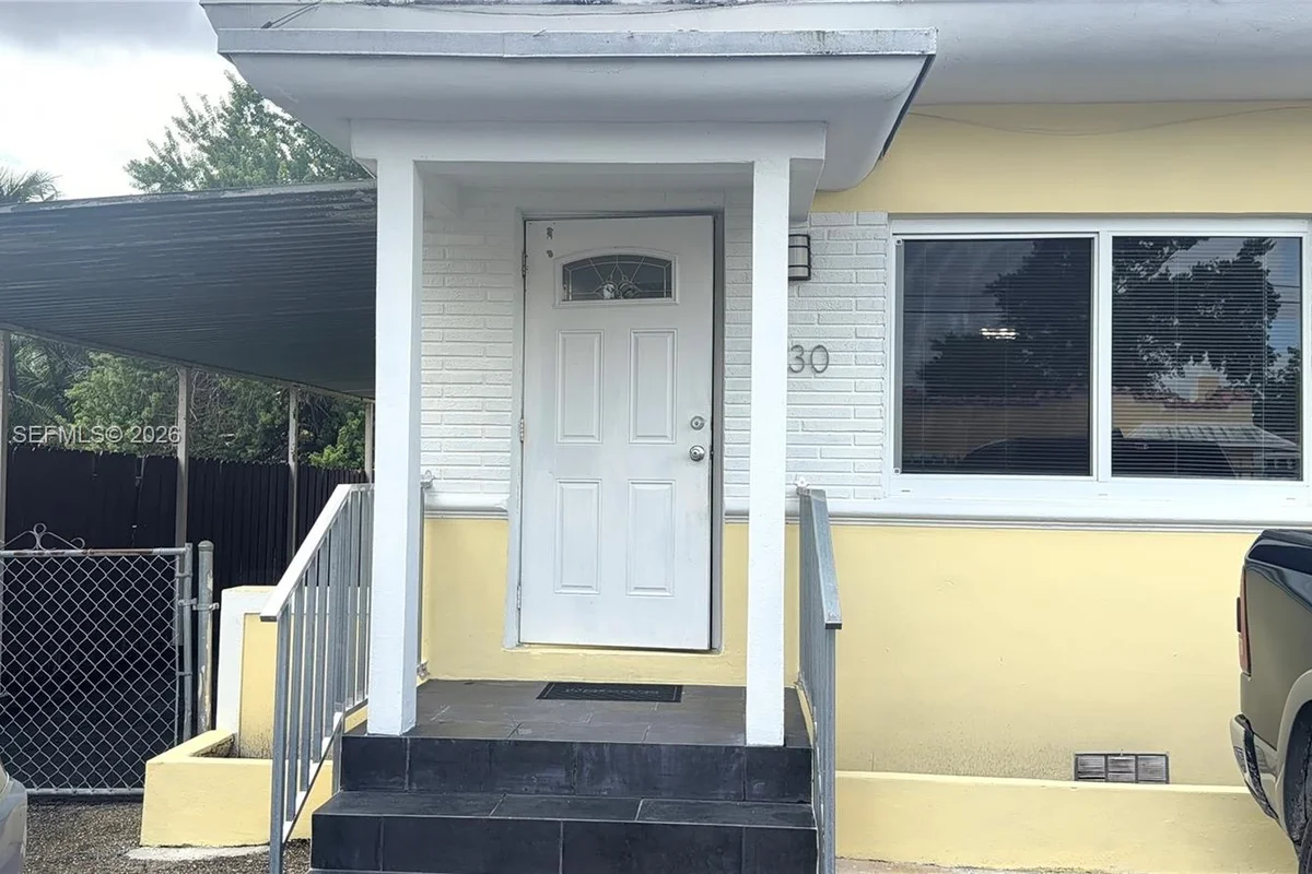 1930 NW 33rd St, Miami: photo 1 of 24