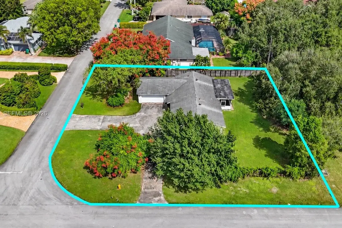 27541 SW 167th Ct, Homestead: photo 1 of 30