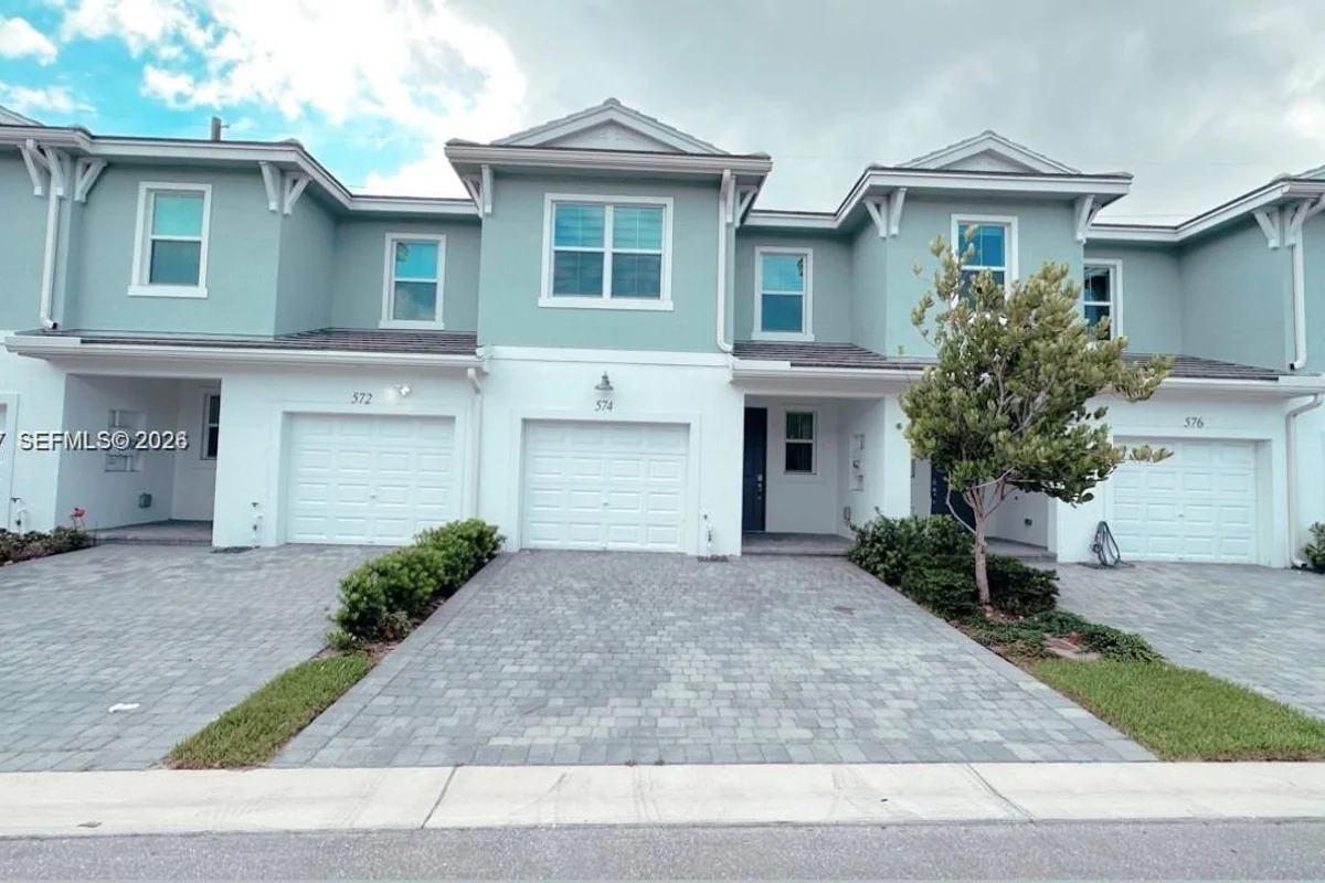 574 Parsons Way, Deerfield Beach: photo 1 of 20