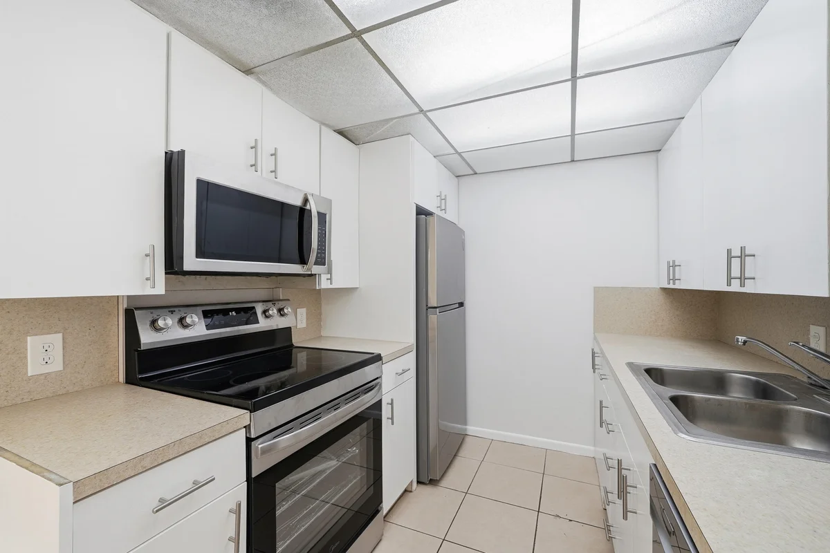 2401 Antigua Cir #J3, Coconut Creek: photo 1 of 26