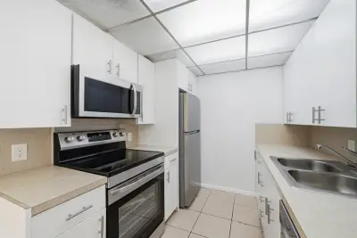 2401 Antigua Cir #J3, Coconut Creek: photo 1 of 26