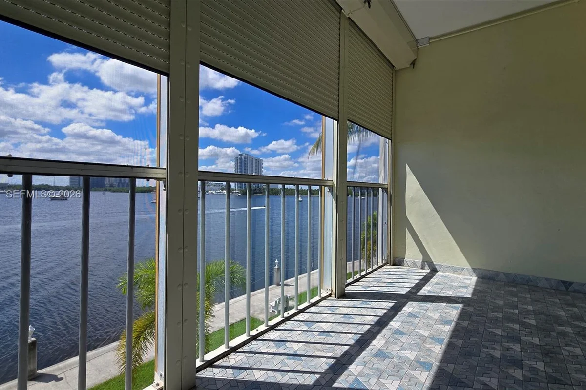 3000 Marcos Dr #P304, Aventura: photo 1 of 45