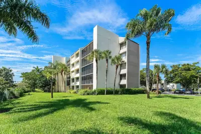1605 S US Hwy 1 #M1-404, Jupiter: photo 1 of 28