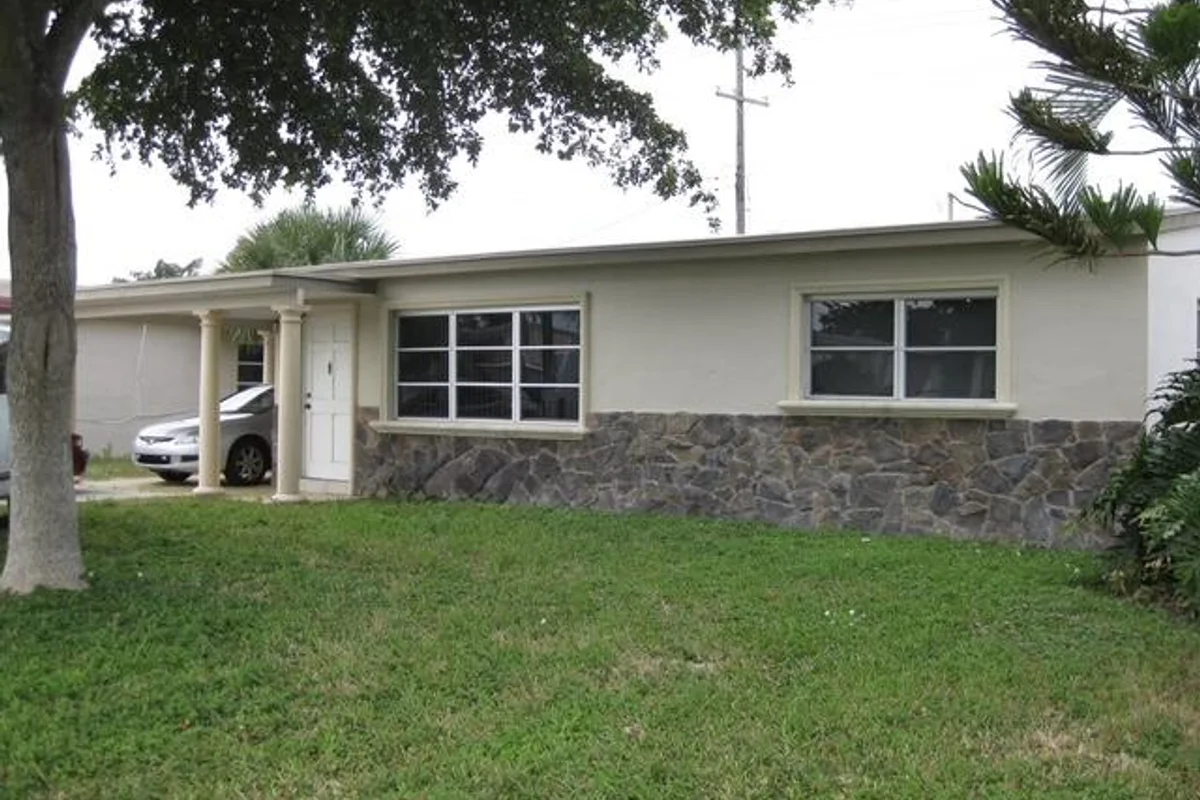 2902 French Ave, Lake Worth: photo 1 of 23