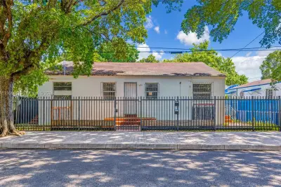 3413 NW 6th Ave, Miami: photo 1 of 38