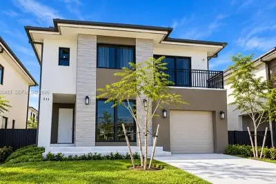 233 NW 12th Ct, Florida City: photo 1 of 6