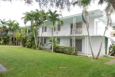 790 NE 91 St #8, Miami Shores: photo 1 of 17