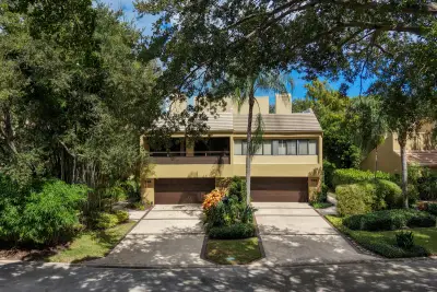 736 St Albans Dr, Boca Raton: photo 1 of 10