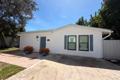 918 Upland Rd #2, West Palm Beach: photo 1 of 12