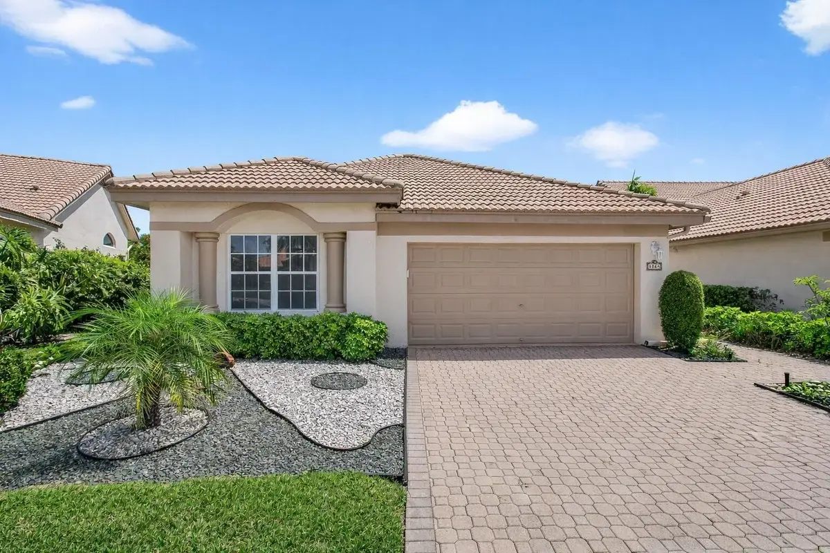 8864 Shoal Creek Ln, Boynton Beach: photo 1 of 52