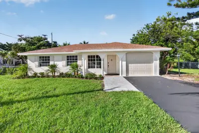 632 Jaeger Dr, Delray Beach: photo 1 of 59