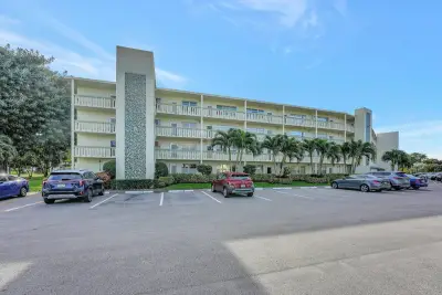 3005 Cambridge A, Deerfield Beach: photo 1 of 53
