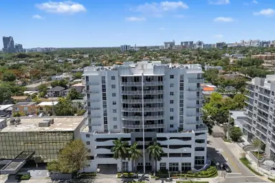 2600 SW 27th Ave #603, Miami: photo 1 of 21