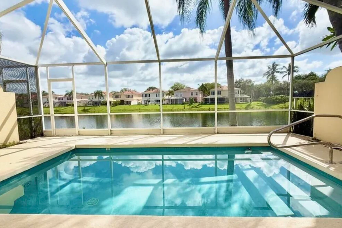 2006 Tigris Dr, West Palm Beach: photo 1 of 44