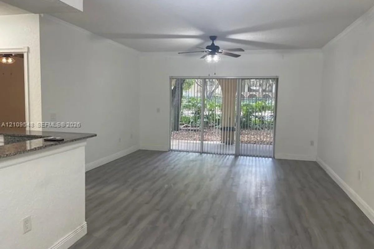 2439 Centergate Dr #102, Miramar: photo 1 of 20