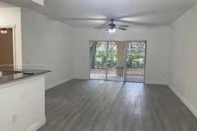 2439 Centergate Dr #102, Miramar: photo 1 of 20