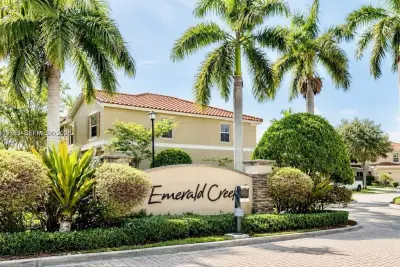 12444 Emerald Creek Ct, Plantation: photo 1 of 1