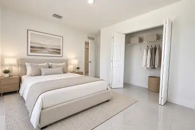2750 NW 58th St #2752, Miami: photo 1 of 3