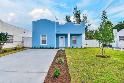 3804 Greenwood Ave, West Palm Beach: photo 1 of 43