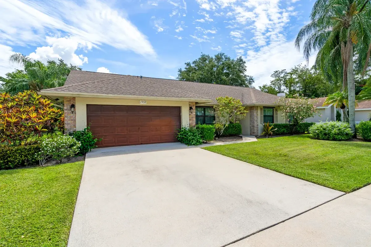 1532 Primrose Ln, Wellington: photo 1 of 38