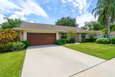 1532 Primrose Ln, Wellington: photo 1 of 38