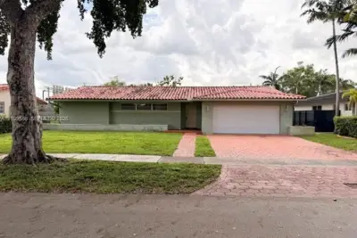 7140 Bamboo St, Miami Lakes: photo 1 of 1